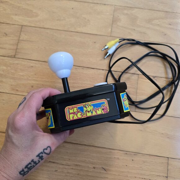 vintage 90's | Namco Ms. Pac Man Plug & Play Retro TV Arcade Video Game - Picture 2 of 8